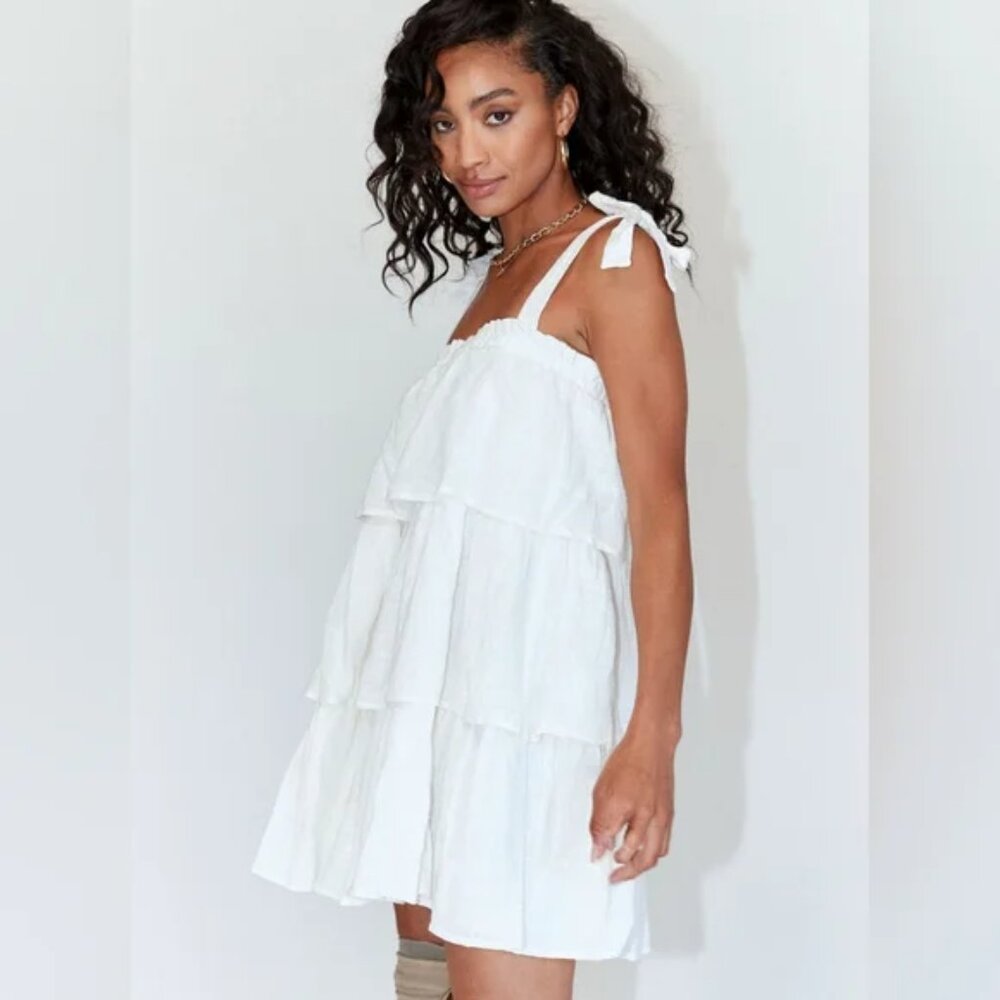 Princess Polly White Textured Tiered Mini M - Picture 1 of 2